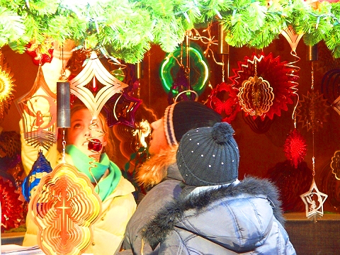 NY-Columbus_Circle_Holiday_Market-2007-09.JPG