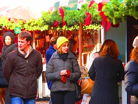 NY-Columbus_Circle_Holiday_Market-2007-14.JPG