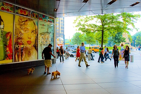 NY-Columbus_Circle-Time_Warner_Center-People-03.jpg