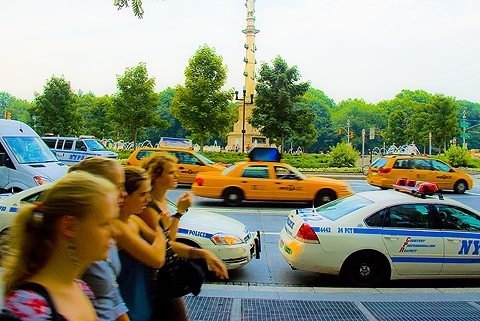 NY-Columbus_Circle-Time_Warner_Center-People-12.jpg