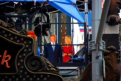 NY-Donald_Trump_Stops_Traffic_in_Time_Square-12.JPG