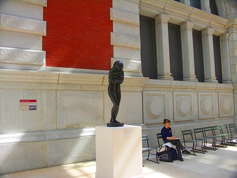 NY-European_Sculpture_Court- Metropolitan_Museum_of_Art-08.JPG