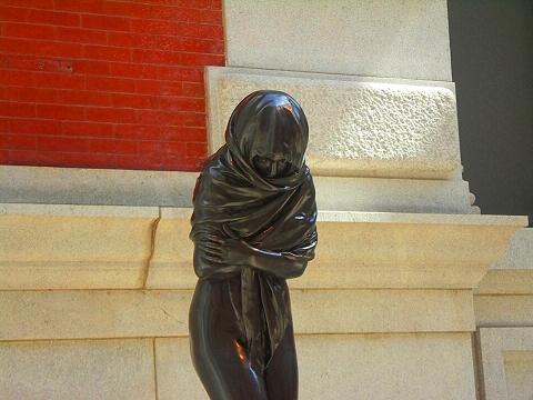 NY-European_Sculpture_Court- Metropolitan_Museum_of_Art-09.JPG