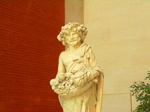 NY-European_Sculpture_Court- Metropolitan_Museum_of_Art-15.JPG