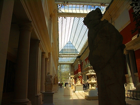 NY-European_Sculpture_Court- Metropolitan_Museum_of_Art-17.JPG