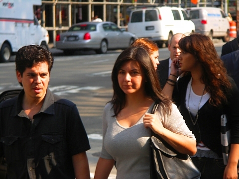NY-Fashion_Week_2007-Bryant_Park06.JPG