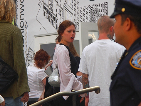 NY-Fashion_Week_2007-Bryant_Park16.JPG