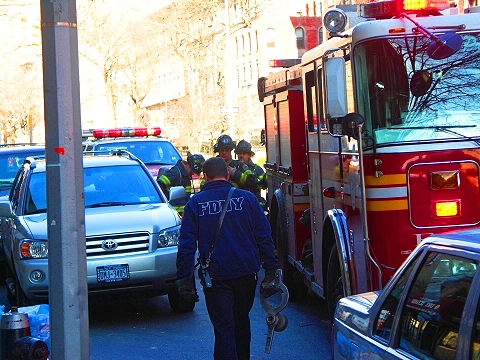 NY-FDNY_at_Metro_Diner-Upper_Westside-Broadway07.JPG