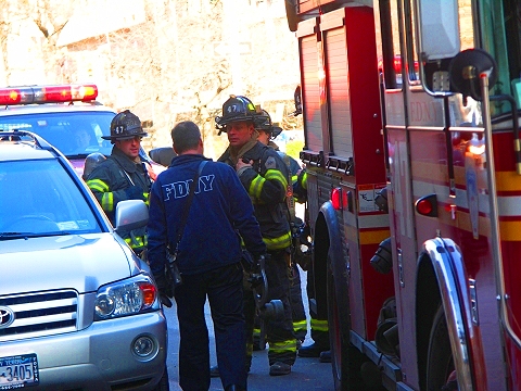 NY-FDNY_at_Metro_Diner-Upper_Westside-Broadway09.JPG