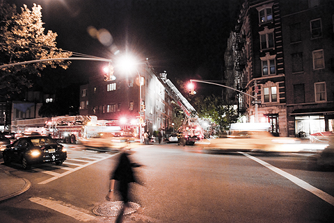 NY-FDNY-Greenwich_Village-Fire_on_Charles_Street-01.jpg
