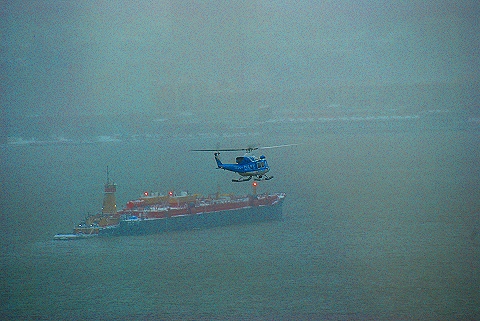 NY-FDNY_Rescue_on_the_Hudson_River-07.JPG