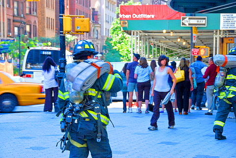 NY-FDNY_Responds_to_Alarm_at_West_72nd_St_Subway_Station-01.JPG