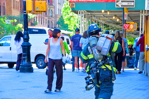 NY-FDNY_Responds_to_Alarm_at_West_72nd_St_Subway_Station-02.JPG