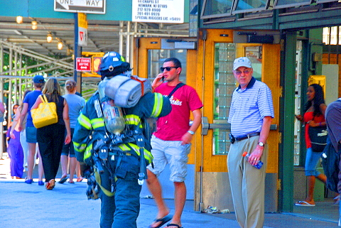 NY-FDNY_Responds_to_Alarm_at_West_72nd_St_Subway_Station-03.JPG