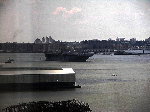 NY-Fleet_Week_2008-Parade_on_the_Hudson-10.JPG