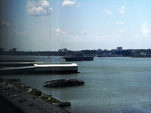 NY-Fleet_Week_2008-Parade_on_the_Hudson-12.JPG