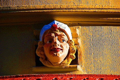 NY-Gargoyles_and_Busts-West_End_Avenue-01.JPG