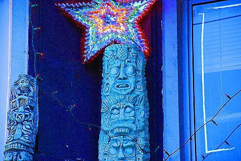 NY-Gargoyles_and_Busts-West_End_Avenue-11.JPG