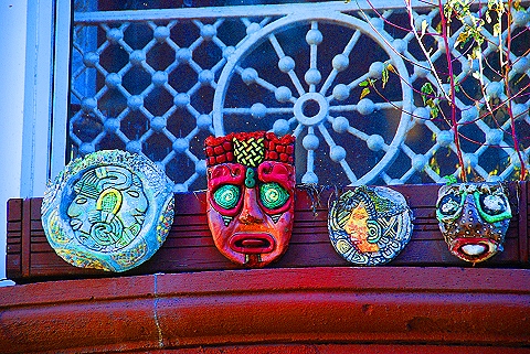NY-Gargoyles_and_Busts-West_End_Avenue-15.JPG