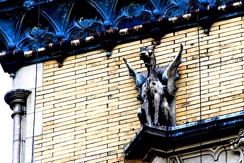 NY-Gargoyles_Cherubs_Beasts_Dragons-Riverside_Dr-06.JPG