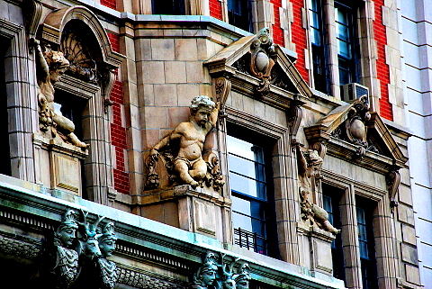 NY-Gargoyles_Cherubs_Beasts_Dragons-Riverside_Dr-20.JPG
