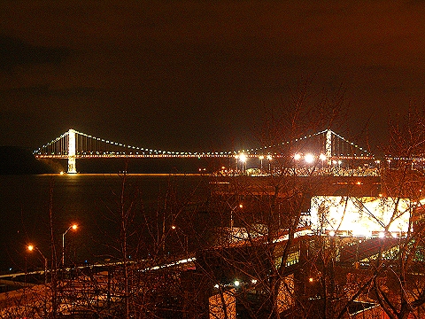 NY-George_Washington_Bridge-Lit_Pillars-3.JPG