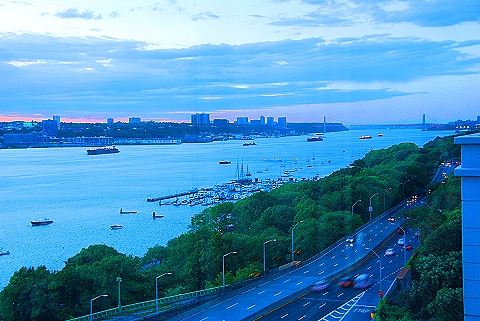 NY-George_Washington_Bridge-West_79th_Street_Boat_Basin-4.JPG