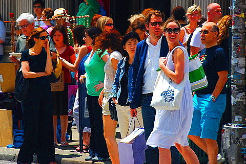 NY-Girl_Watching_in_Soho-01.JPG