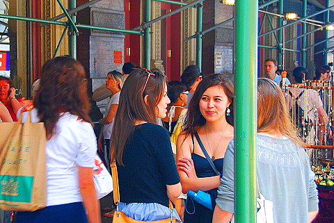 NY-Girl_Watching_in_Soho-05.JPG