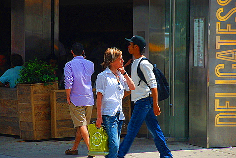 NY-Girl_Watching_in_Soho-12.JPG
