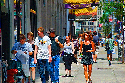 NY-Girl_Watching_in_Soho-13.JPG