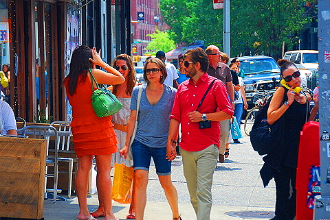NY-Girl_Watching_in_Soho-14.JPG