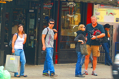 NY-Girl_Watching_in_Soho-32.JPG