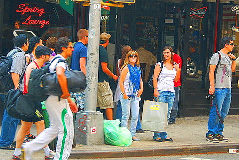NY-Girl_Watching_in_Soho-33.JPG