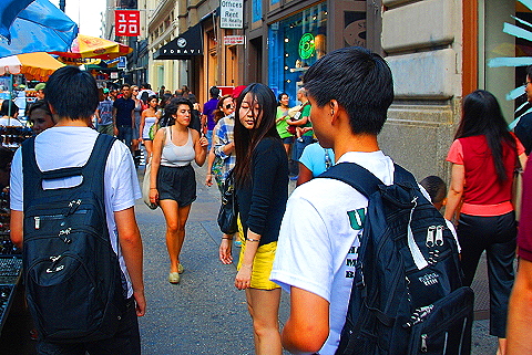 NY-Girl_Watching_in_Soho-40.JPG
