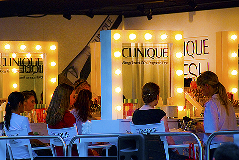 NY-Girls_of_The_Clinique_Fresh_Faces_Tour_2009-07.jpg