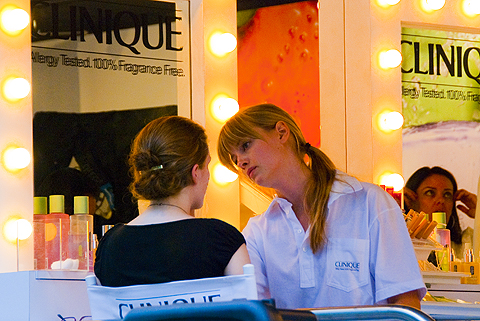 NY-Girls_of_The_Clinique_Fresh_Faces_Tour_2009-14.jpg