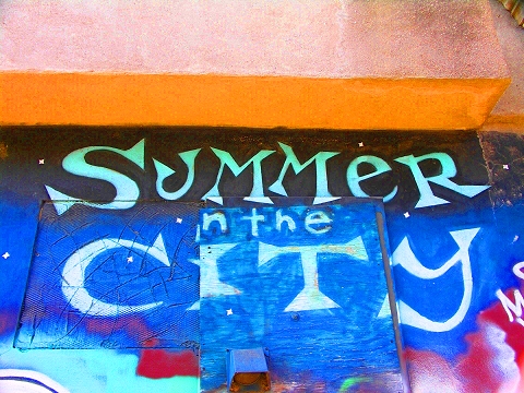 NY-Graffiti_on_Avenue_C-Alphabet_City-LES-02.JPG