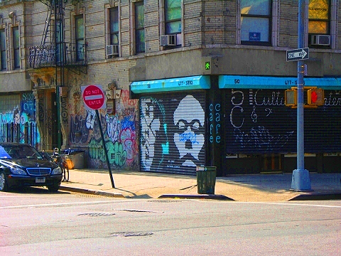 NY-Graffiti_on_Avenue_C-Alphabet_City-LES-12.JPG