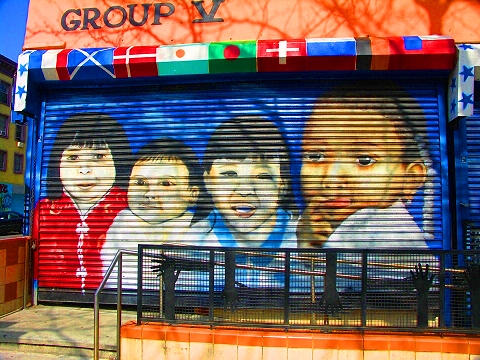 NY-Graffiti_on_Avenue_C-Alphabet_City-LES-22.JPG
