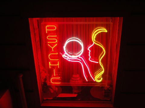 NY-Greenwich_Village-Christmas_Windows-06.JPG