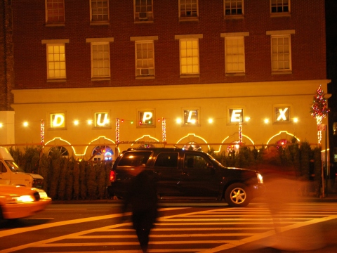 NY-Greenwich_Village-Christmas_Windows-11.JPG