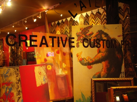 NY-Greenwich_Village-Christmas_Windows-28.JPG