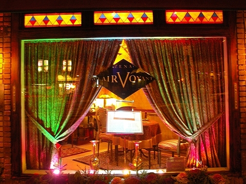 NY-Greenwich_Village-Christmas_Windows-33.JPG