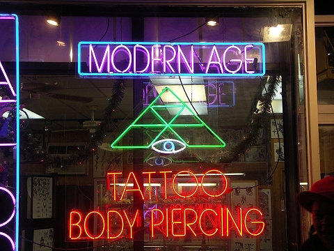 NY-Greenwich_Village-Christmas_Windows-42.JPG