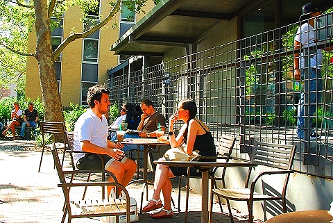 NY-Greenwich_Village-Friday_in_Summer-06-Cooper_Union-St_Marks_Place.JPG
