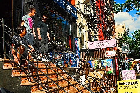 NY-Greenwich_Village-Friday_in_Summer-17-Cooper_Union-St_Marks_Place.JPG