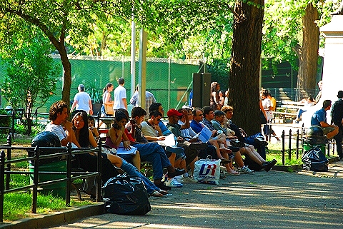 NY-Greenwich_Village-Friday_in_Summer-49-People-Washington_Square.JPG
