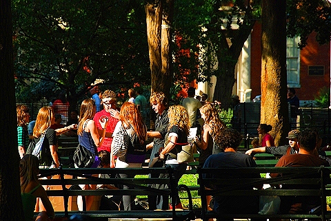 NY-Greenwich_Village-Friday_in_Summer-57-People-Washington_Square.JPG