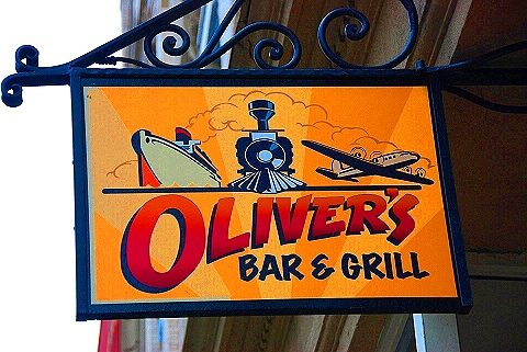NY-Greenwich_Village_Summer-31-Signs-Olivers_Bar_And_Grill.JPG